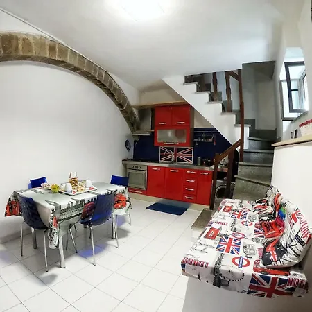 Tatil Evi Quartiere Medievale - Trilocale Moderno La Nicchia